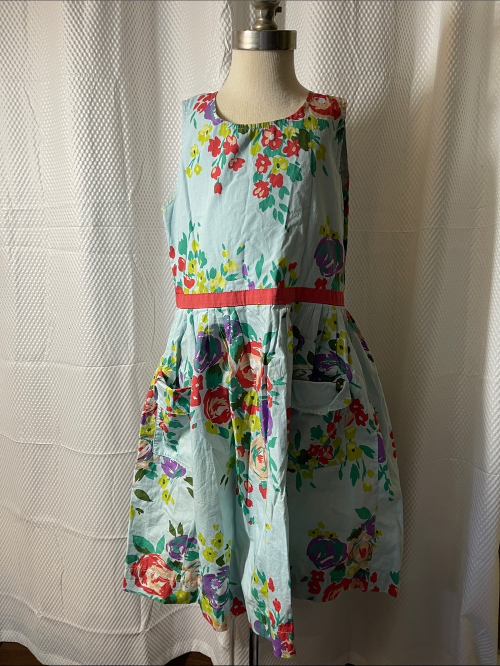 Mini Boden Light Blue Floral Dress with Red Waist Trim size 7-8